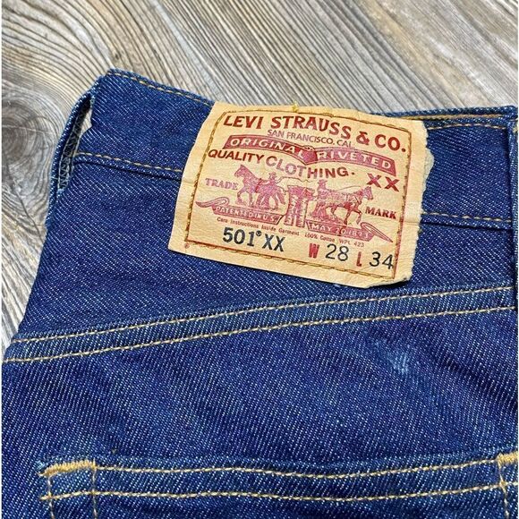 Vintage Levi's 501xx Dark Wash Blue Jeans 501-0000 Size 28x32 EUC - Picture 4 of 16